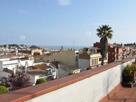 Casas de pueblo en venta en Canet de Mar photo 0