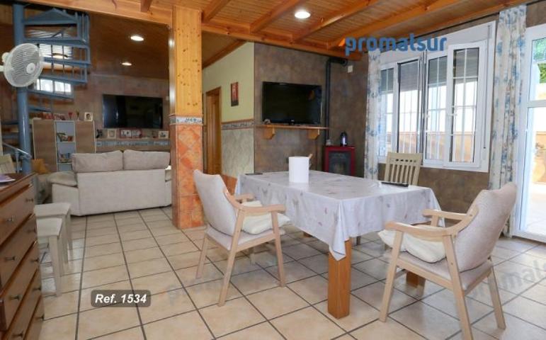 Chalet en venta en Puente Genil, Puente Genil photo 0