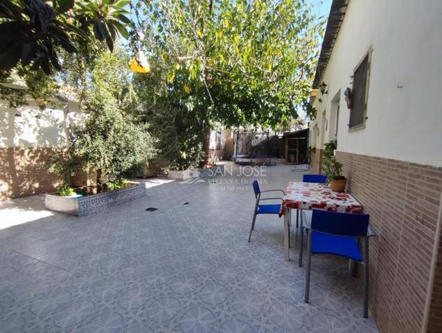 Casa en venta en Catral, Catral photo 0