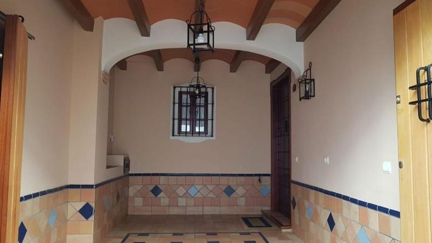 Casa en venta en Utrera, Centro photo 0