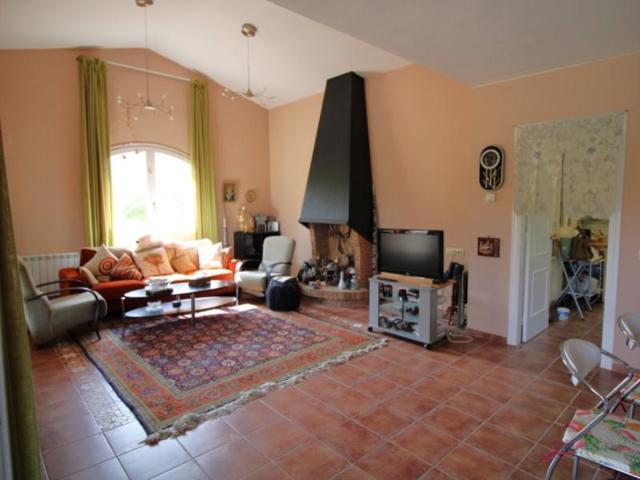 Chalet en venta en Caldes de Malavella photo 0