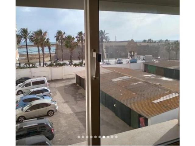 Piso en venta en Cádiz photo 0