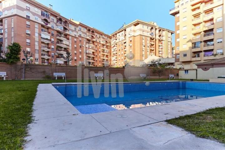 Piso en venta en Jaén, Boulevard photo 0