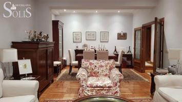 Piso en venta en Oviedo, Centro photo 0