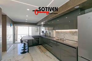 Apartamento en venta en Guía de Isora, Playa San Juan photo 0