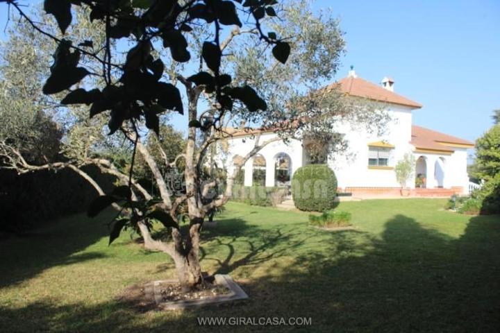 Chalet en venta en Mairena del Alcor, Urbanizaciones - El Torreon photo 0