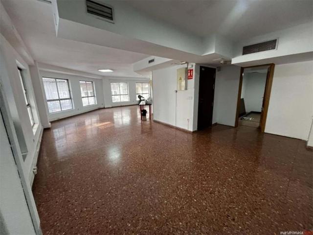 Oficina en venta en Alicante, Alicante-Alacant photo 0