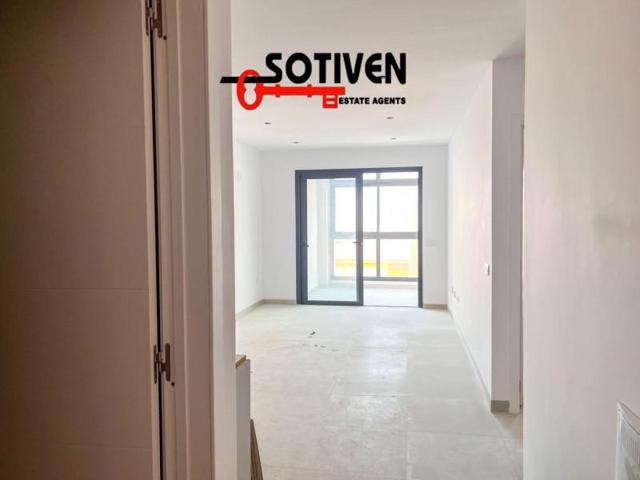 Piso en venta en Guía de Isora, Playa San Juan photo 0