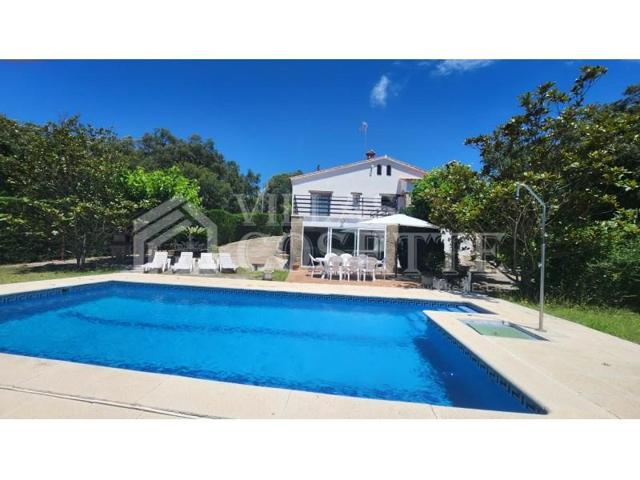 Casa en venta en Caldes de Malavella photo 0