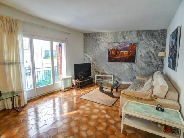 Piso en venta en Sitges, San Sebastian photo 0