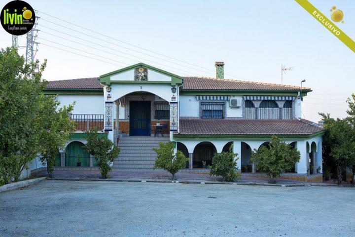 Chalet en venta en Jaén, Afueras de Jaen photo 0