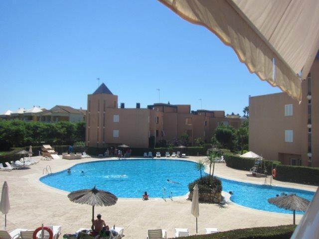 Apartamento en venta en Lepe, Islantilla - Playa photo 0