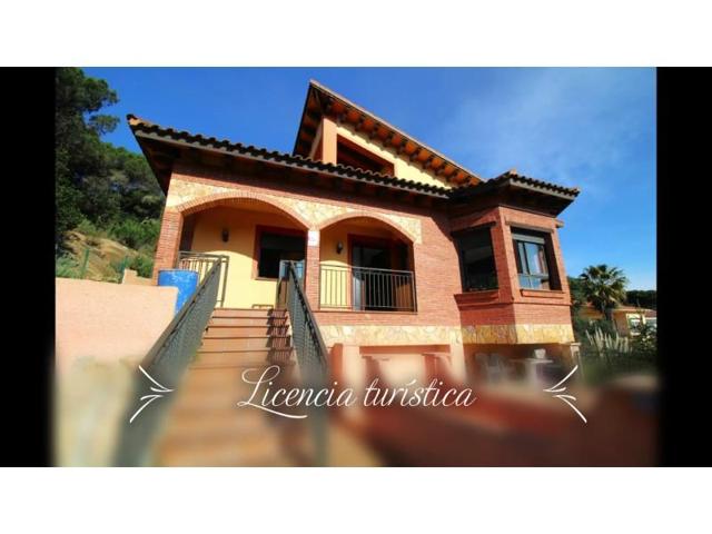Chalet en venta en Lloret de Mar photo 0