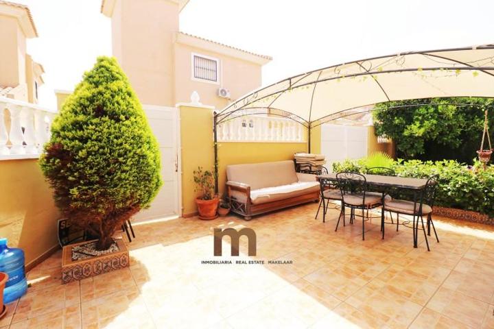 Chalet en venta en Torrevieja photo 0
