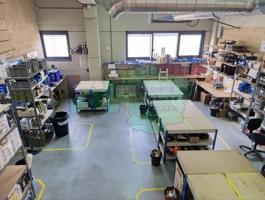 Edificio en venta en Barakaldo, Kareaga photo 0