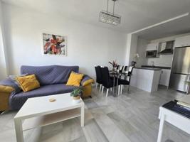 Apartamento en venta en Benalmádena, Puerto Marina photo 0