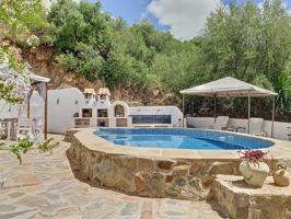 Chalet en venta en Comares photo 0