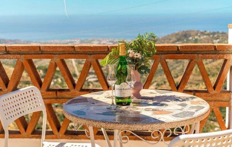 Chalet en venta en Torrox, Torrox photo 0