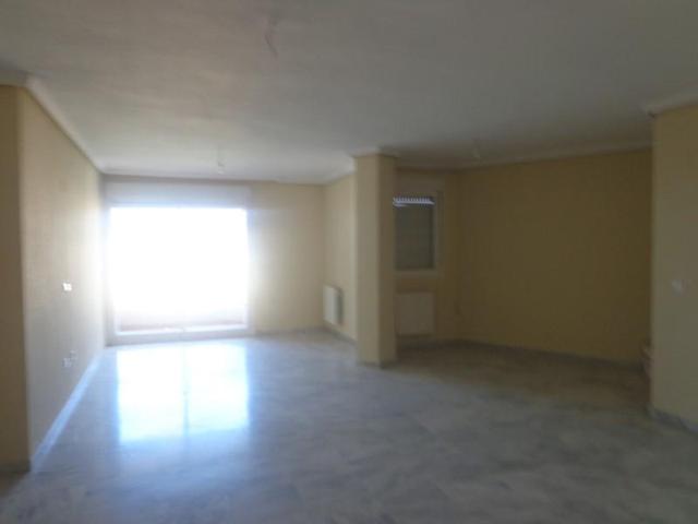 Piso en venta en Jaén photo 0