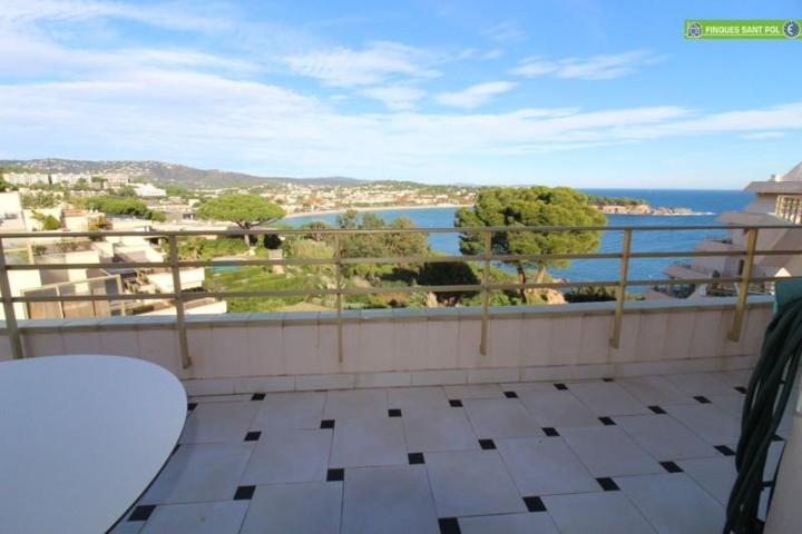 Apartamento en venta en Sant Feliu de Guíxols, Carretera de S'Agaro photo 0