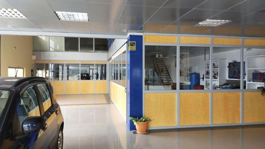 Nave industrial en venta en Sevilla, Polig.Industriales - La Red photo 0