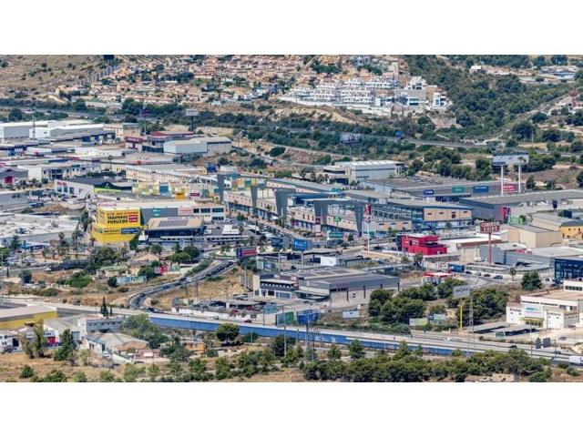 Nave industrial en venta en Finestrat photo 0