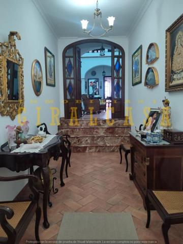 Casa en venta en Carmona, Centro photo 0