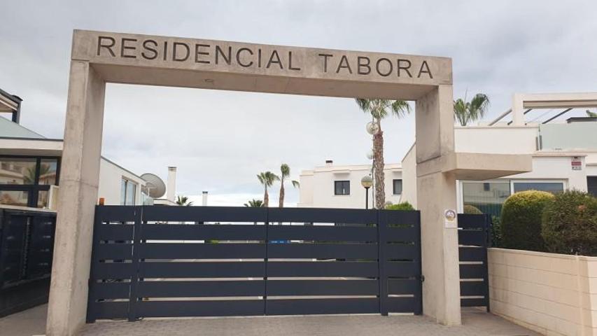 Bungalow en venta en Orihuela Costa, Cabo Roig photo 0