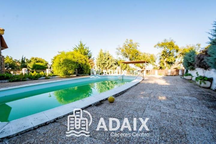 Chalet en venta en Sierra de Fuentes, Sierra de Fuentes photo 0