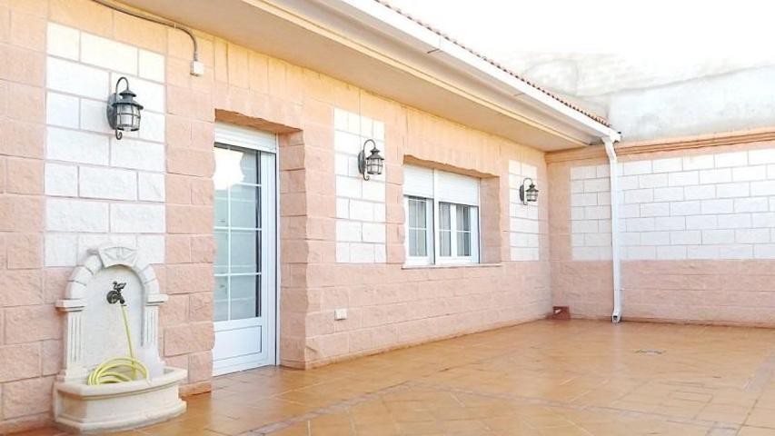 Casa en venta en Valdepeñas, Canal photo 0