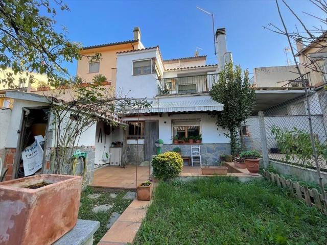 Adosada en venta en Manlleu photo 0