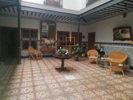 Casa en venta en Valdepeñas, Centro photo 0