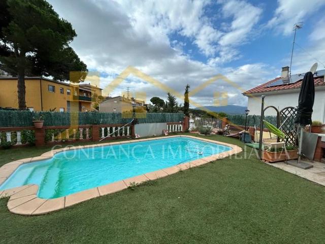 Casa en venta en Tordera photo 0