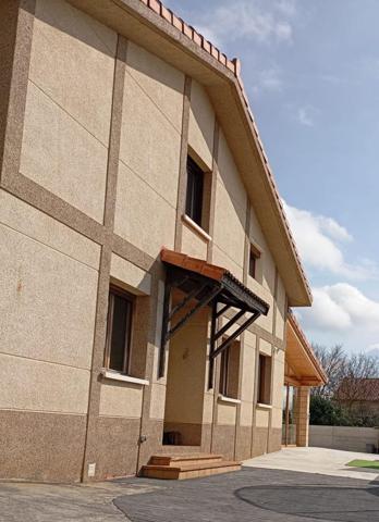 Chalet en venta en Condado de Treviño, Doroño photo 0