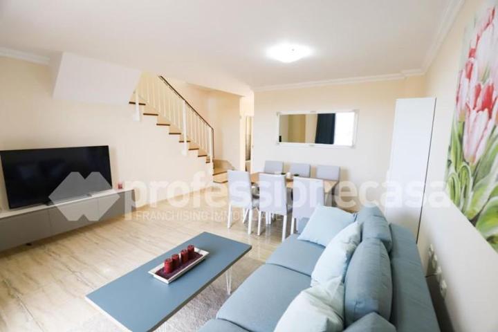 Chalet en venta en Puerto de la Cruz, La Vera photo 0