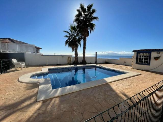 Casa con terreno en venta en Algeciras, Getares photo 0