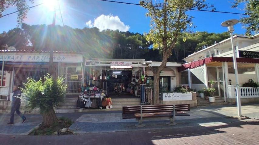 Local comercial en venta en Calvia, Peguera photo 0