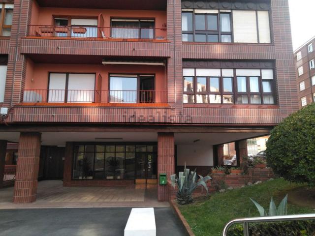 Piso en venta en Getxo, Sta. Maria de Getxo photo 0