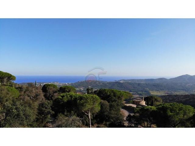 Terreno en venta en Castell-Platja d'Aro photo 0