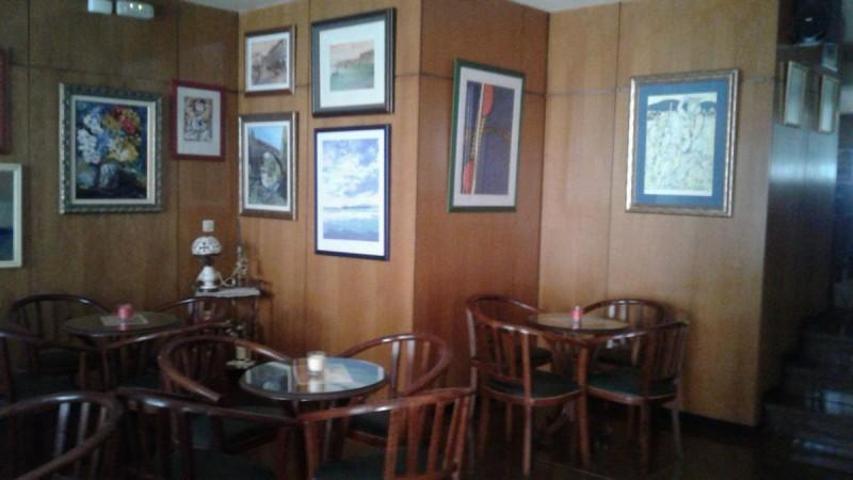 Local comercial en venta en Vigo, Centro photo 0