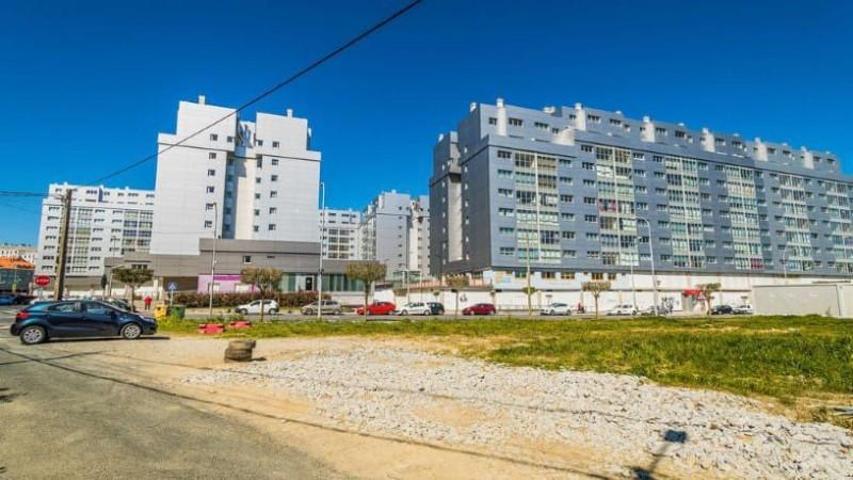 Local comercial en venta en Narón, El Alto photo 0