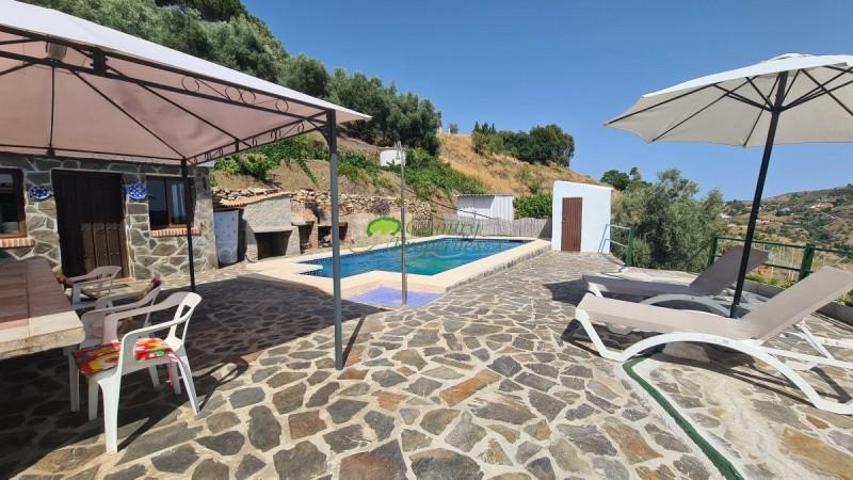 Casa con terreno en venta en Cómpeta, Competa photo 0