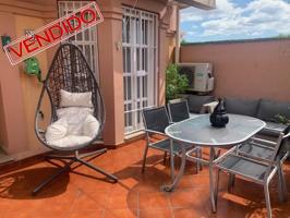 Adosada en venta en Tomares, Aljamar photo 0