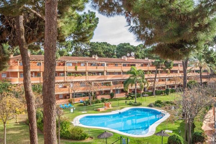 Apartamento en venta en Marbella, Marbella Este photo 0