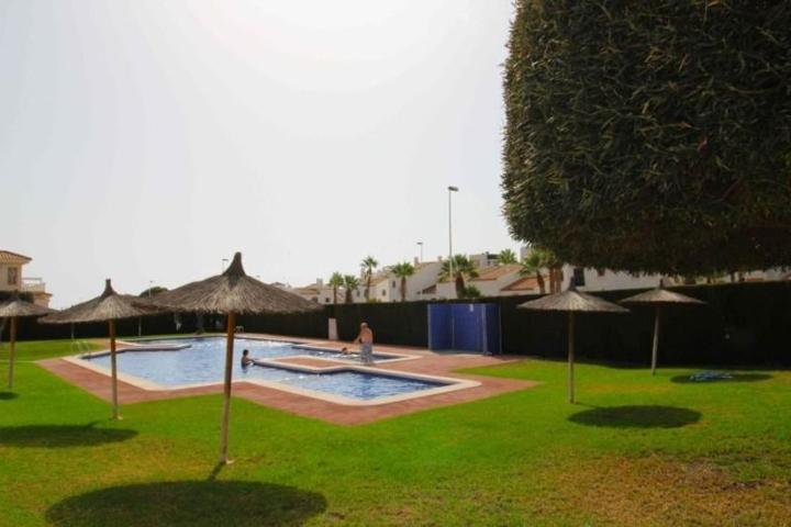 Chalet en venta en Villamartin photo 0