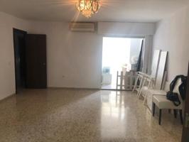 Piso en venta en Cádiz photo 0