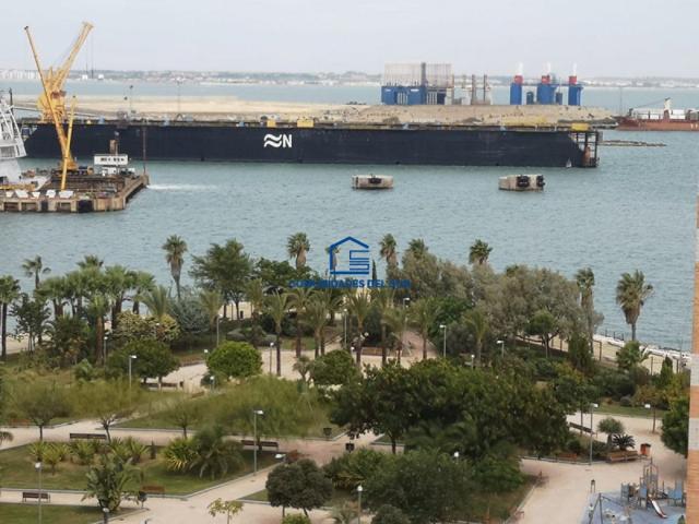 Piso en venta en Cádiz, Corte Ingles photo 0