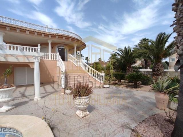 Chalet en venta en Benferri photo 0