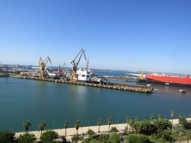 Piso en venta en Cádiz, Corte Ingles photo 0