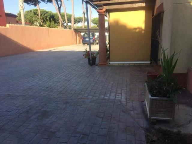 Casa con terreno en venta en Chiclana de la Frontera, Casco Urbano photo 0